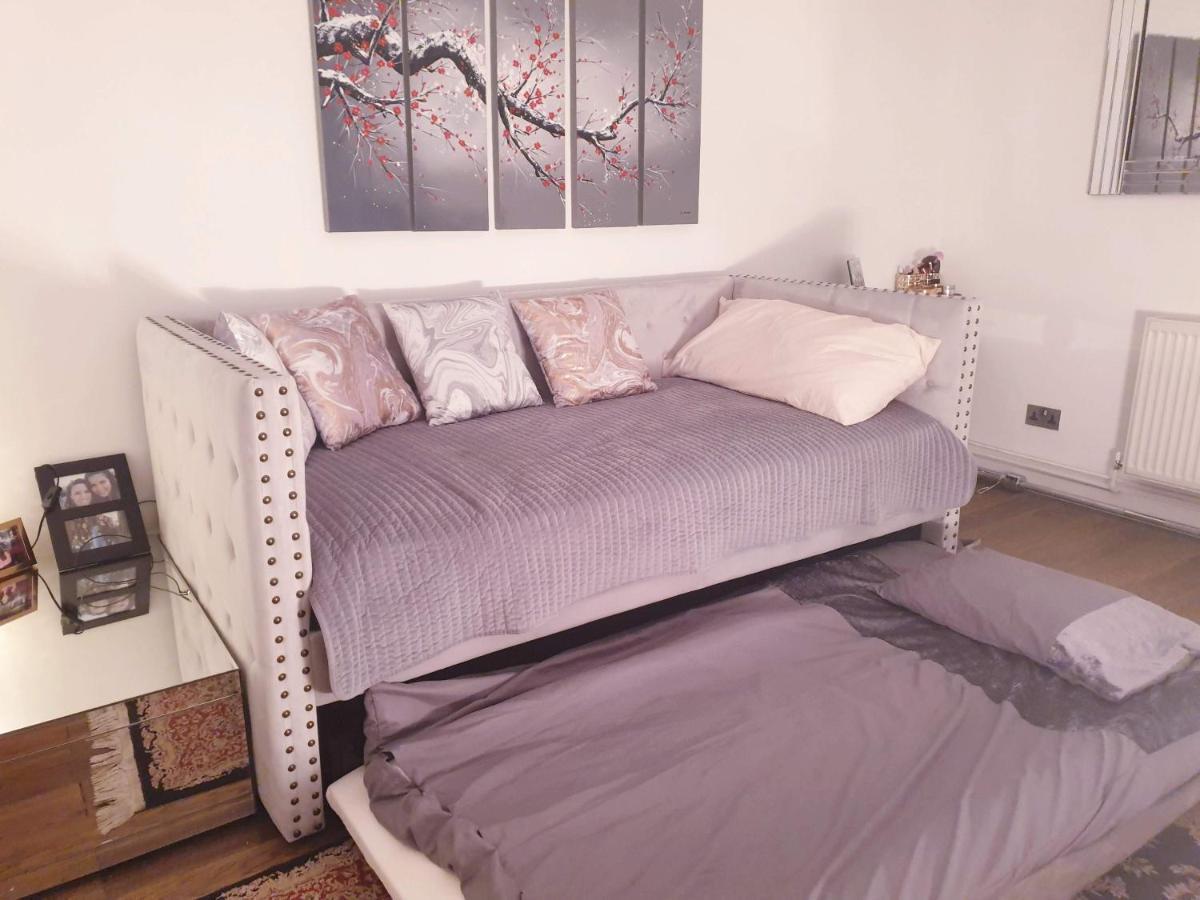 Cozy Muswell Hill 1-Bedroom Flat Лондон Экстерьер фото