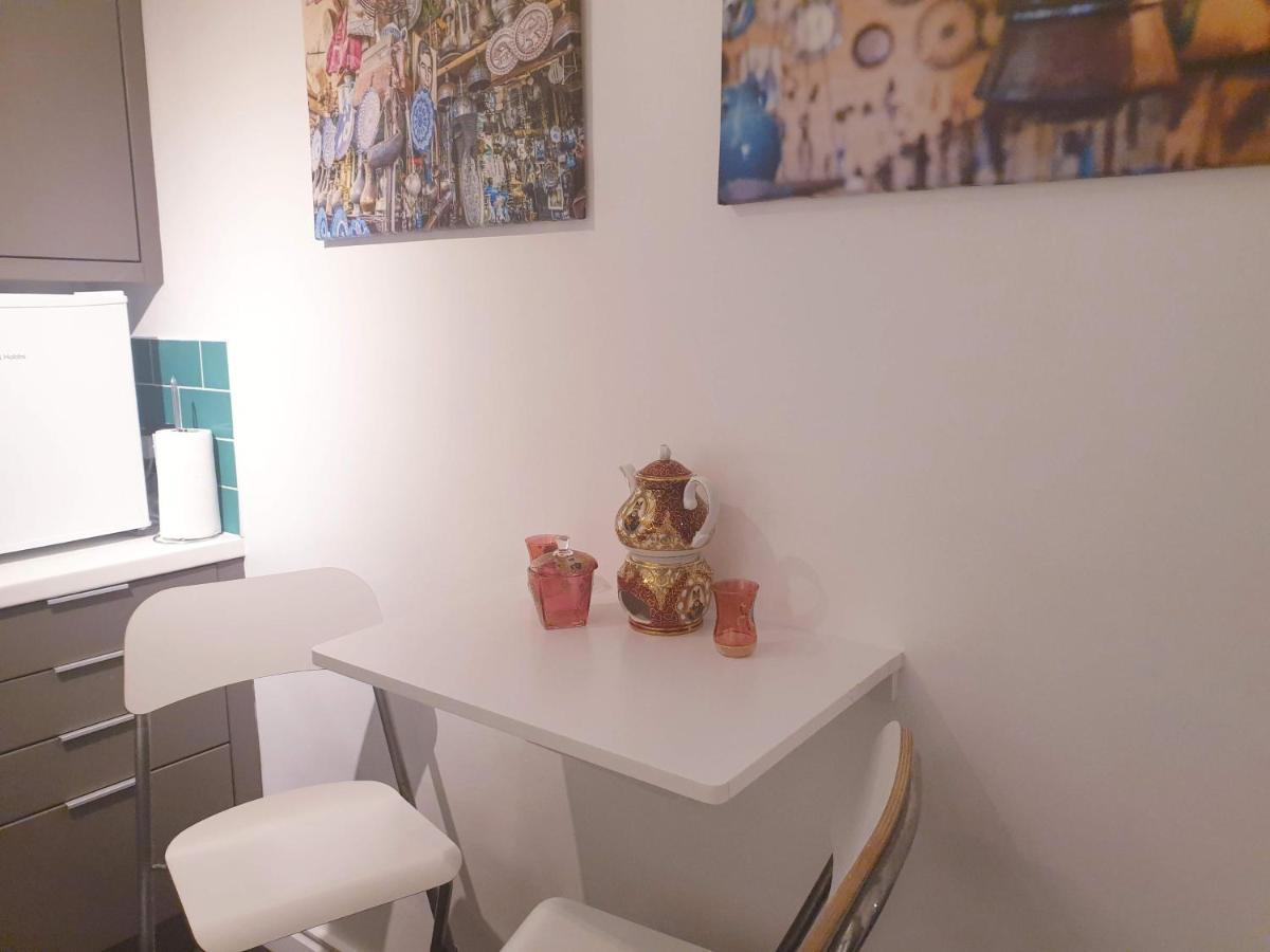 Cozy Muswell Hill 1-Bedroom Flat Лондон Экстерьер фото