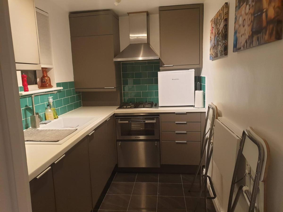 Cozy Muswell Hill 1-Bedroom Flat Лондон Экстерьер фото