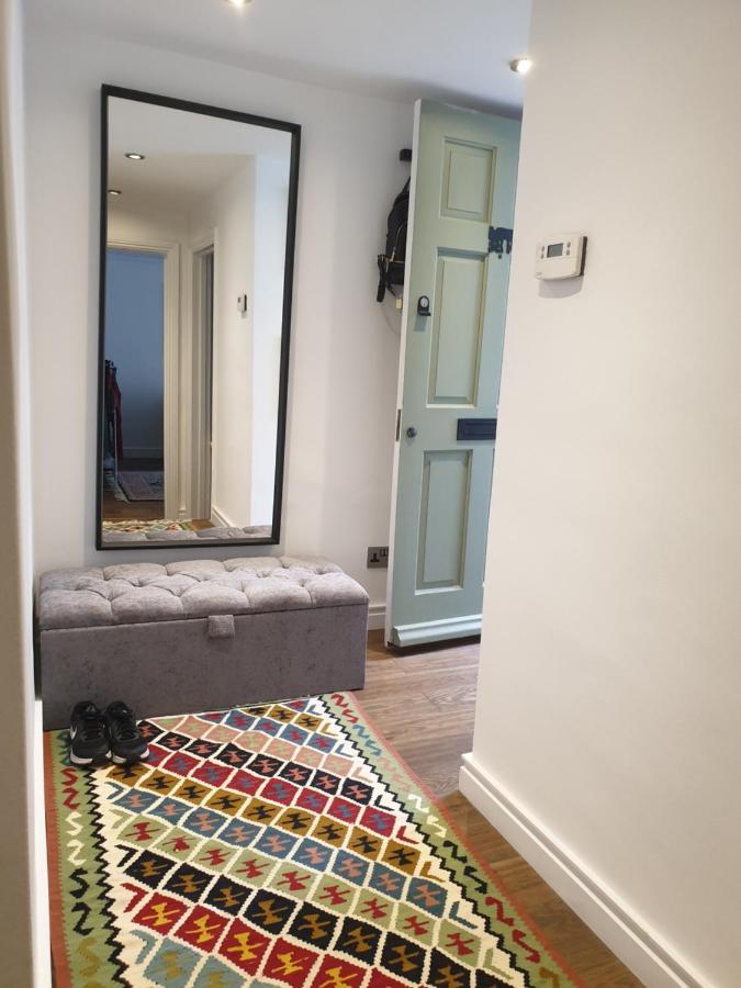 Cozy Muswell Hill 1-Bedroom Flat Лондон Экстерьер фото